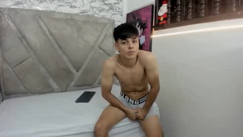 loganjhonson online show from November 11, 2:25 am