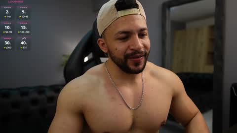 loganmartinx online show from September 14, 12:13 am