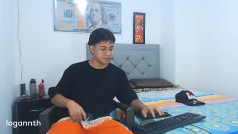 logannthh online show from January 22, 3:20 am