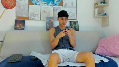 loganoficialx online show from April 14, 7:28 pm