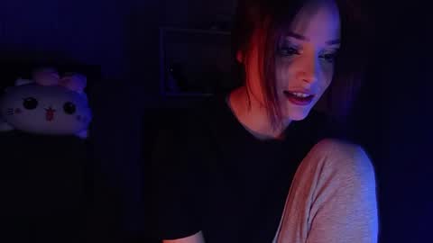 lola online show from April 10, 2:33 pm