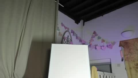 lola_belgium online show from March 6, 6:48 pm