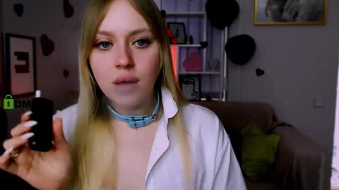 Lola online show from February 22, 11:02 am