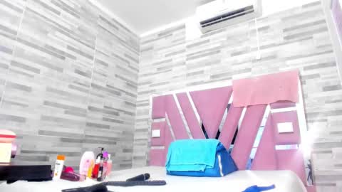 Lola online show from March 8, 11:27 am