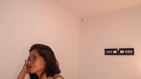 lolaandcamille online show from October 18, 2:21 pm