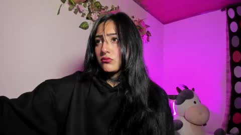 Lola online show from February 25, 8:51 am