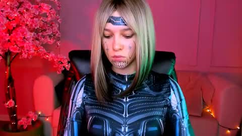 Snapshot of lolalemona chatting on December 15, 10:28 am lolalemona online show from December 15, 10:28 am