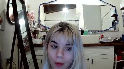 Lola Lixx online show from April 8, 5:32 am