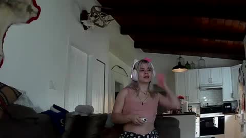 Snapshot of lolalixx6969 chatting on October 1, 4:17 pm Lola Lixx online show from October 1, 4:17 pm