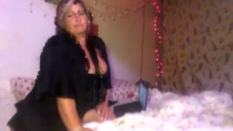 Lola Mae online show from July 14, 6:07 am