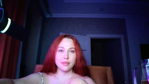 Lola online show from September 10, 8:32 pm