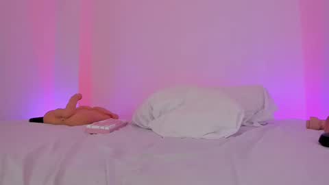 Lola online show from March 9, 10:30 pm