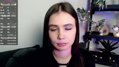 lolapalmer_ online show from February 22, 1:33 am