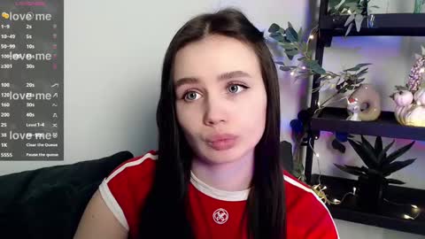 lolapalmer_ online show from February 18, 12:37 am