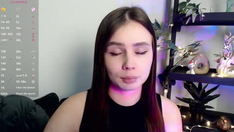 lolapalmer_ online show from January 23, 11:58 pm