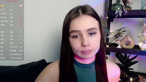 lolapalmer_ online show from January 19, 7:26 pm