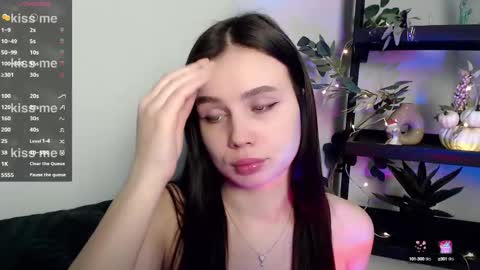 lolapalmer_ online show from February 18, 7:52 pm