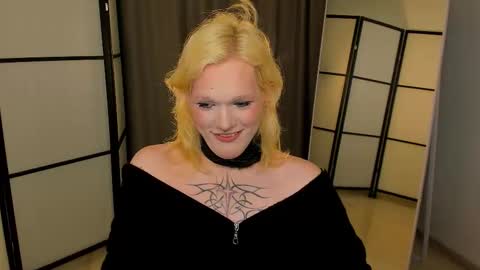 lollita online show from March 21, 6:08 am