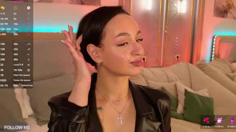 Lolly online show from April 3, 3:52 pm