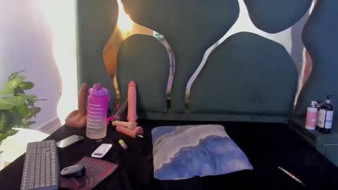 lollytammyasm online show from September 12, 5:42 am