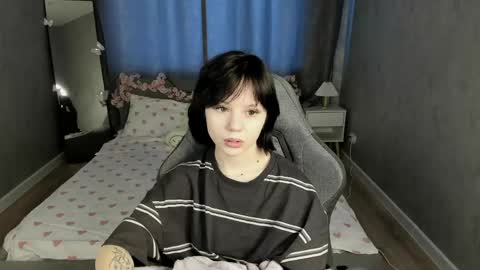 Loly online show from May 5, 1:12 am