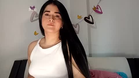 estehfania online show from August 8, 10:53 pm