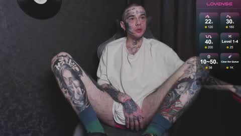 Snapshot of lone1ycrystal chatting on December 15, 10:07 am Chris online show from December 15, 10:07 am