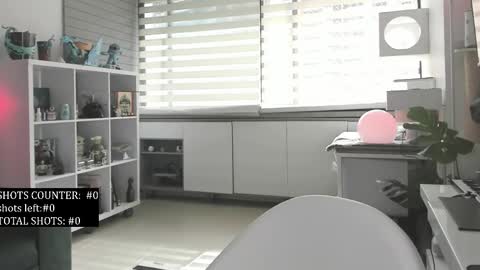 SABRINA online show from January 7, 7:41 pm