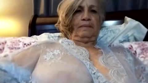 lonelylana1955 online show from October 17, 1:42 am