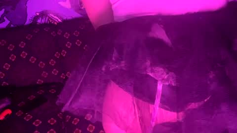 Snapshot of longbeachcd69 chatting on January 25, 8:31 am longbeachcd69 online show from January 25, 8:31 am