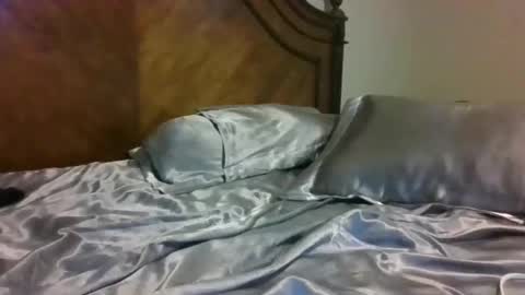 longdsmeag online show from November 8, 3:20 am