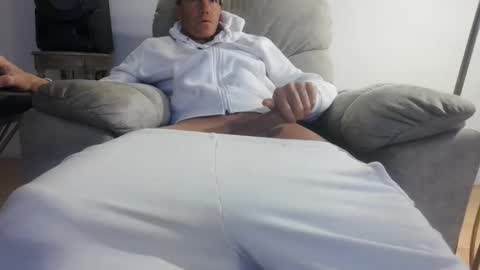 Seamus Love online show from March 8, 3:50 am