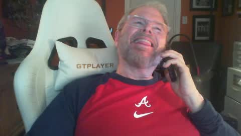 loosegravl online show from August 2, 6:53 pm