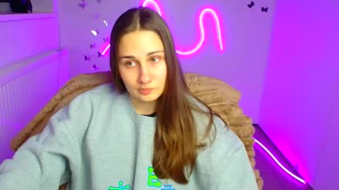 Lora online show from April 2, 5:26 am