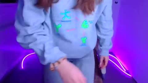 Lora online show from February 2, 6:10 am