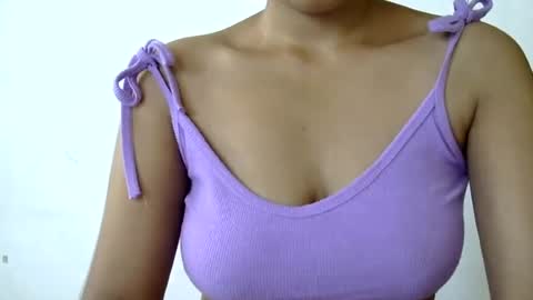 Loraa online show from July 18, 11:12 am
