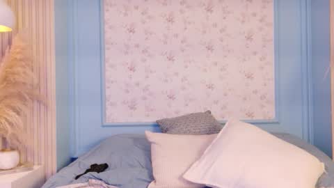 Loraine Rios online show from March 15, 4:06 am