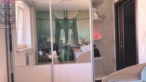 Olivia online show from October 25, 9:19 am