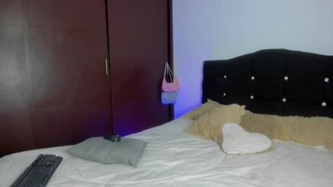 loreen_21 online show from September 29, 3:38 am