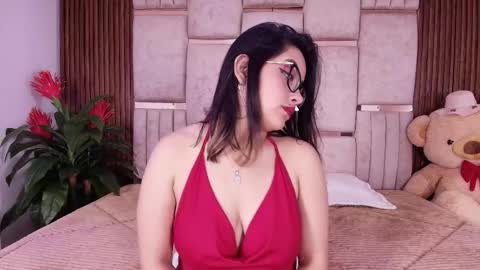  Lorein  online show from November 27, 10:28 pm