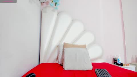 Lorena online show from February 3, 1:40 pm