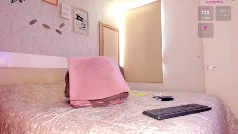 Loren online show from November 18, 6:22 pm