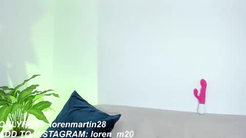 Snapshot of lorens_martin chatting on September 30, 1:43 pm L O R E N online show from September 30, 1:43 pm