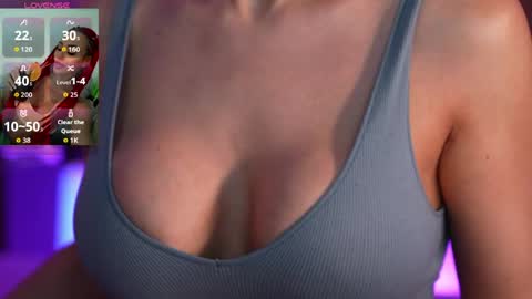 LoretteLorena online show from April 10, 6:56 pm