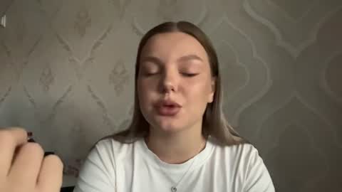 Olivia online show from July 5, 1:29 pm