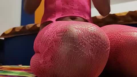 lorenitha online show from May 21, 11:00 pm
