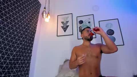 JUAN  JUAN online show from March 4, 3:44 am