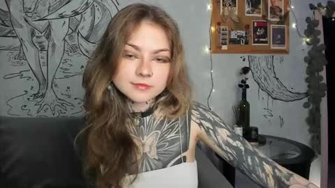 Snapshot of lostallice chatting on October 6, 5:03 am lostallice online show from October 6, 5:03 am