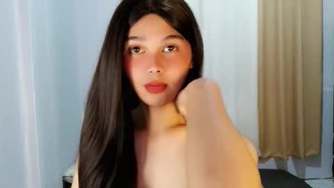 louilalicious online show from January 15, 12:08 am