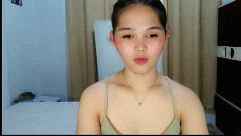 louilalicious online show from June 19, 2:17 am